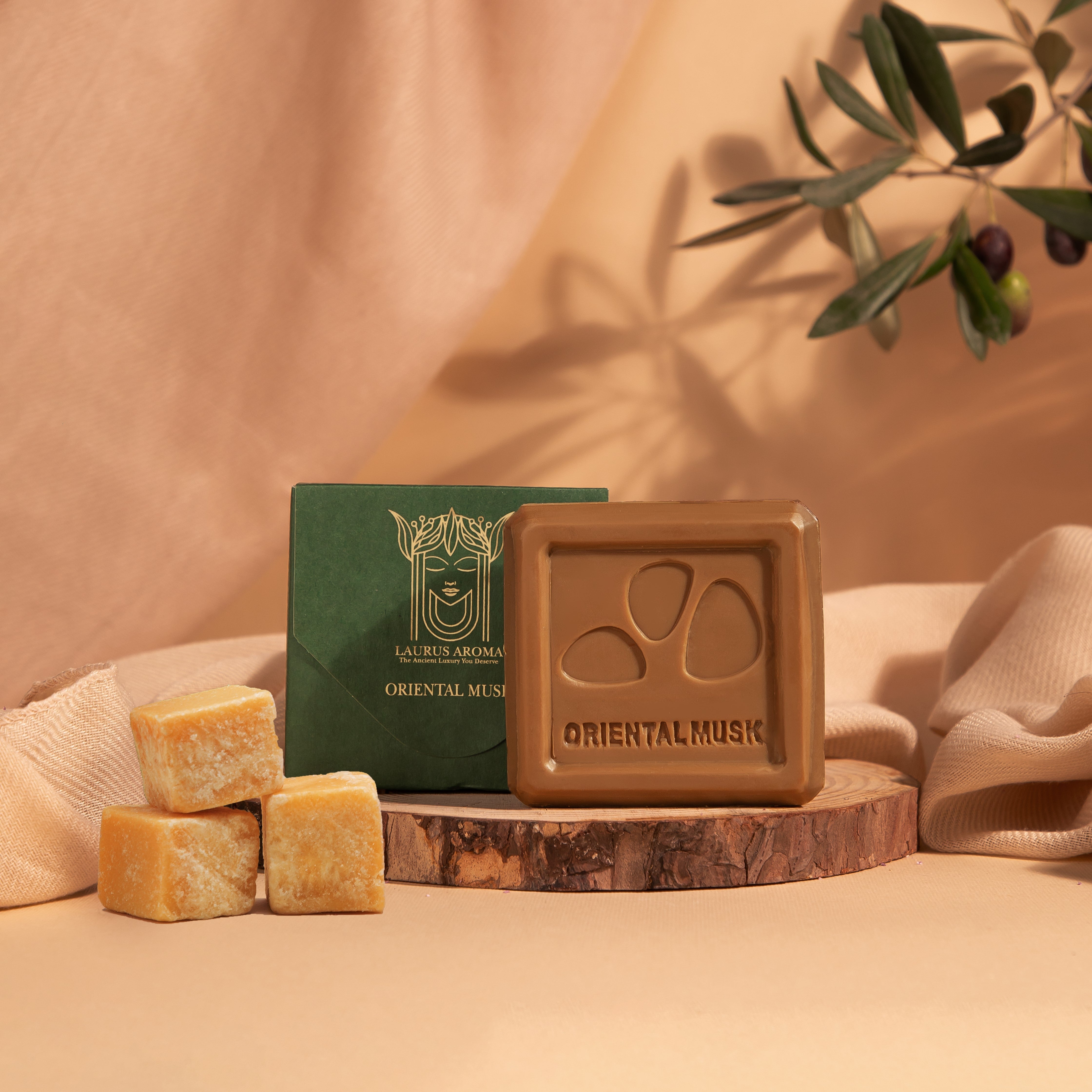 Luxury Gift box: A Tale of Laurus Aroma